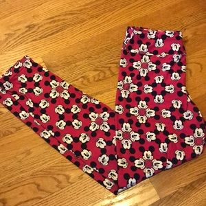 Lularoe mickey Disney leggings. One size